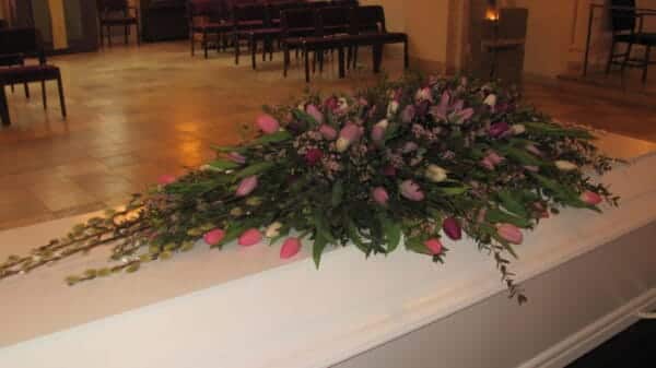 Kistepynt 22 – Tulipaner, voks og gæslinge grene