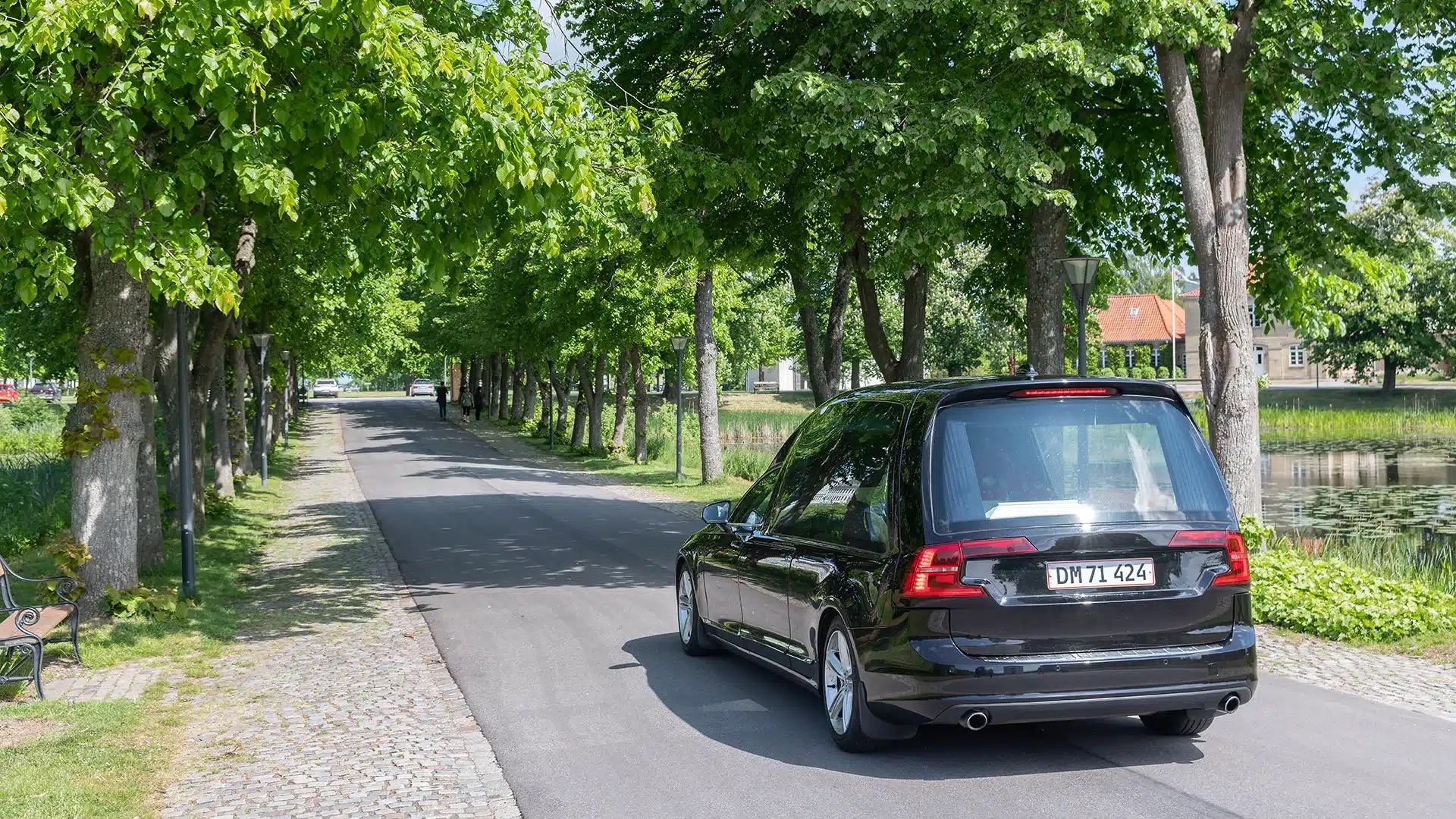 rustvogn_paa_vej_bagfra