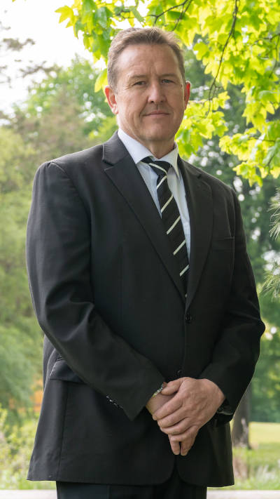 Kontakt hjertebegravelse - Bedemand Henrik Andersen