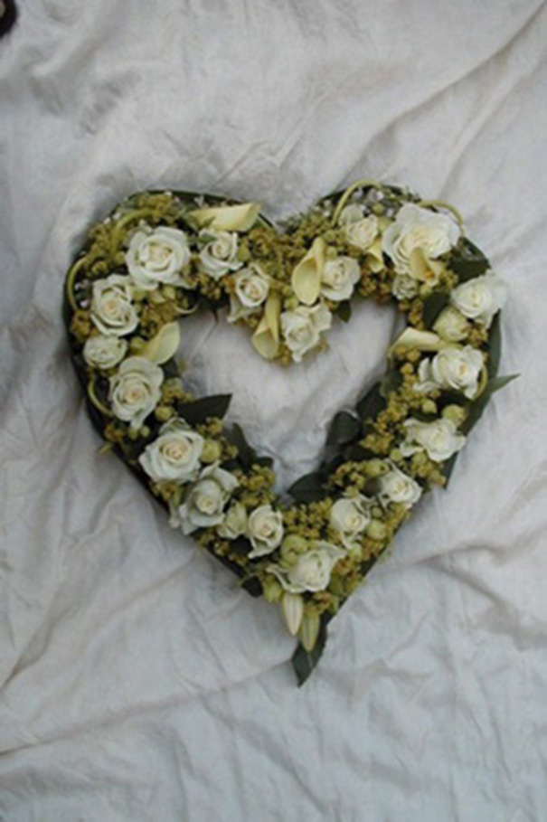 IDE 405 – ÅBENT OASISHJERTE. HVIDT, CREME OG GRØN